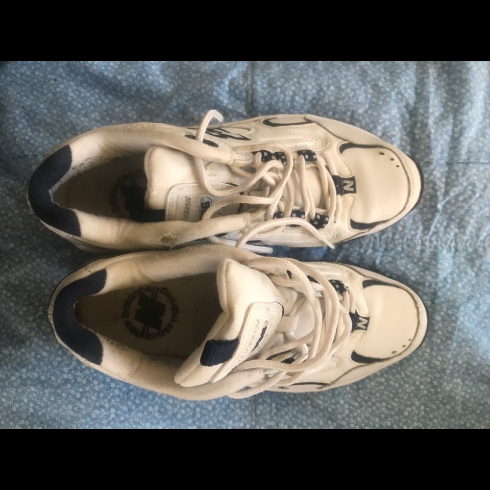 New Balance white tennis shoes